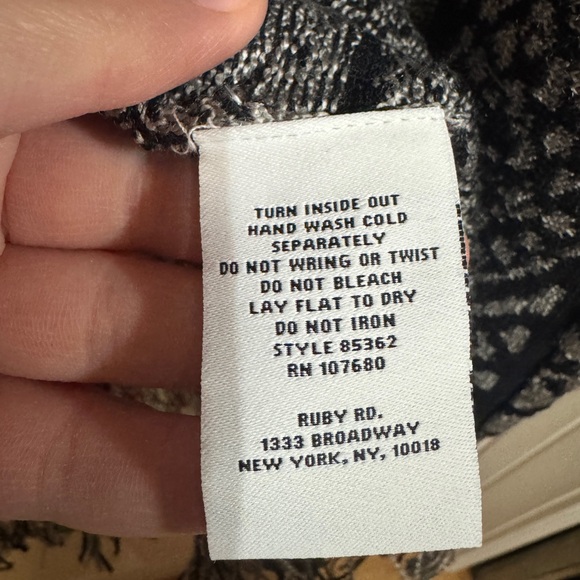 Ruby Rd. Aztec pattern cardigan size petite medium - Picture 6 of 6